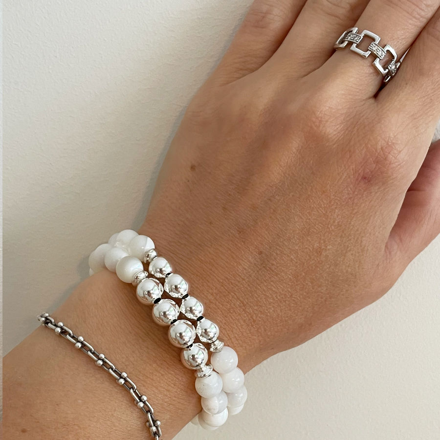 Thumbnail: Diamond Chain Link Ring in White Gold