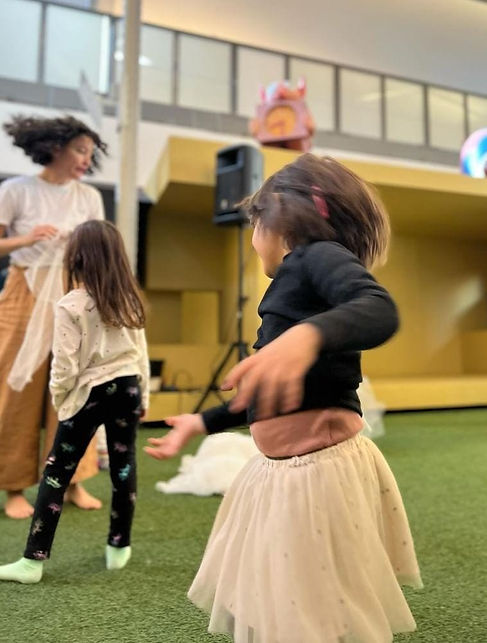 Cuentos danzantes_ARBORECER (1).jpg