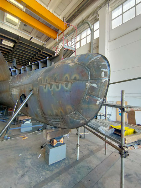 COSTRUZIONE SCAFI SUPER YACHTS - Saldatura e Carpenteria Metallica