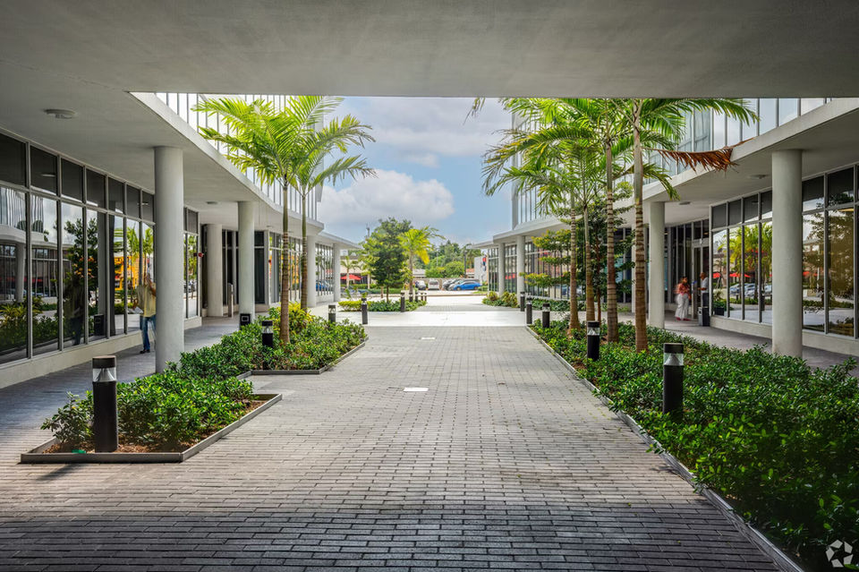 850-NW-42nd-Ave-Miami-FL-850-NW-42nd-Ave-7-LargeHighDefinition.jpeg