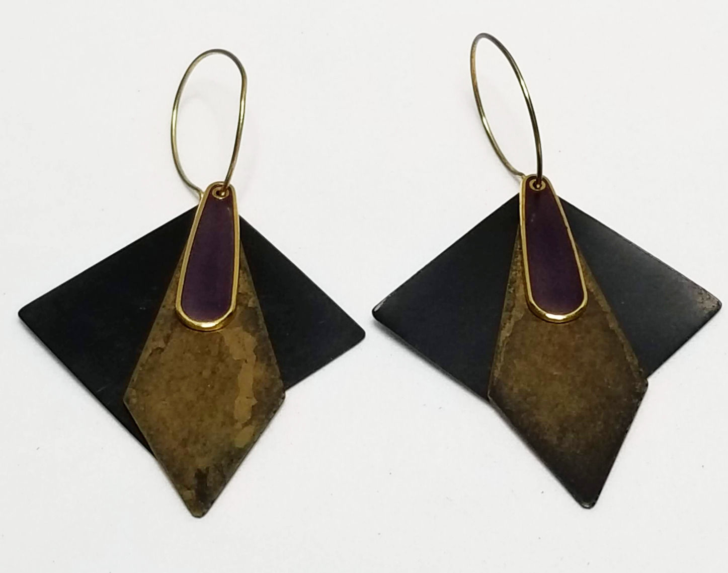 Designer by Laurel Burch, earrings, dangles, black and gold tone