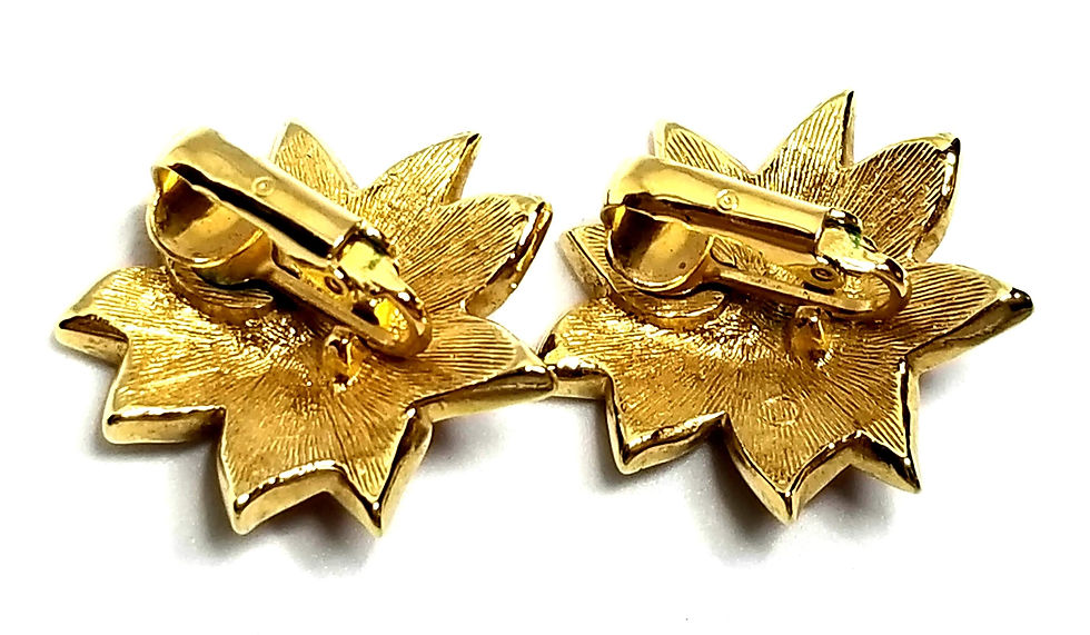 Thumbnail: Designer by provenance, earrings, clip on, poinsettia motif, red, gold tone.