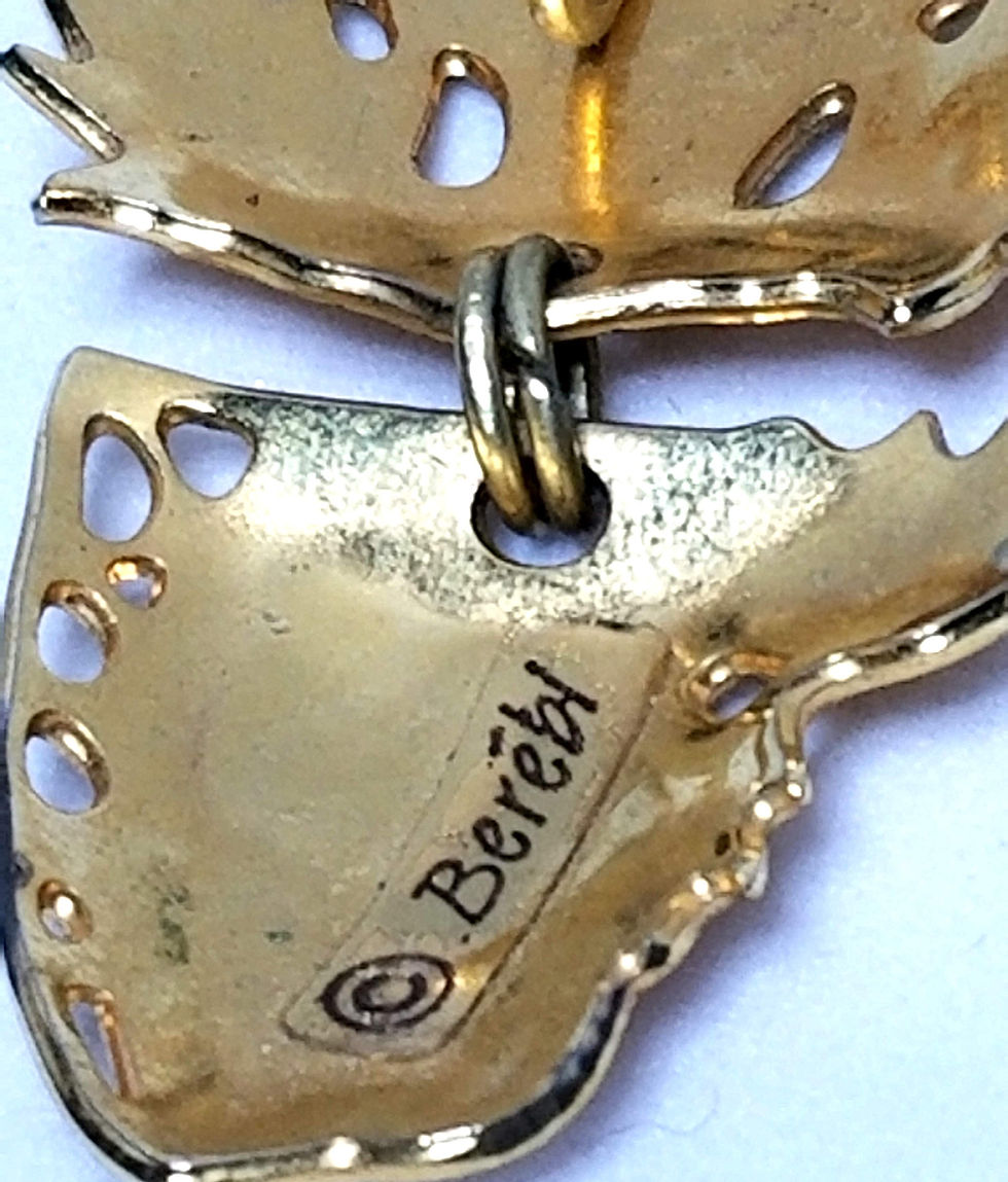 Thumbnail: Designer by Edgar Berebi, earrings, clip on leaf motif, gold enamel in gold tone