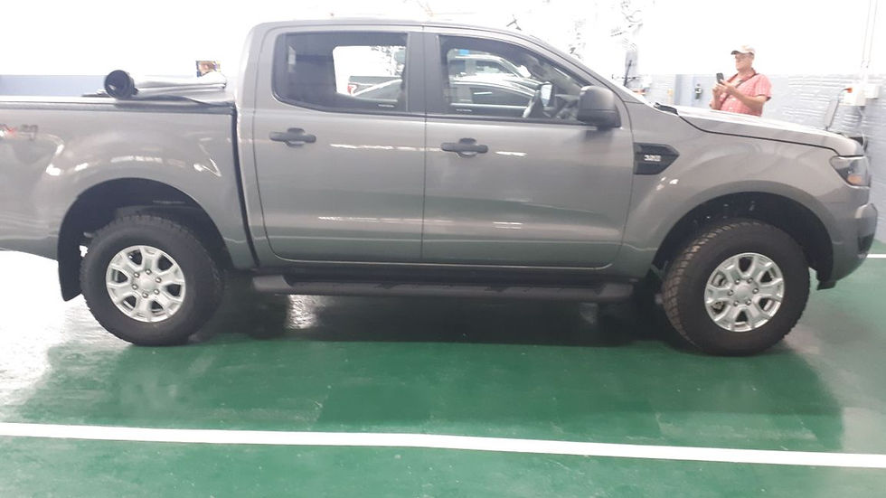 Miniatura: Estribos Planos Negros Poliuretano Para Ford Ranger (2013-2023)