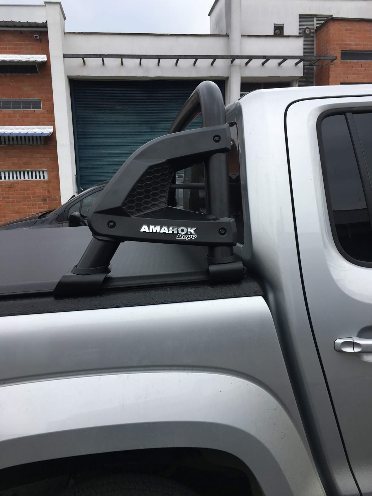 Barra Deportiva Negra Volkswagen Amarok 2010-2023