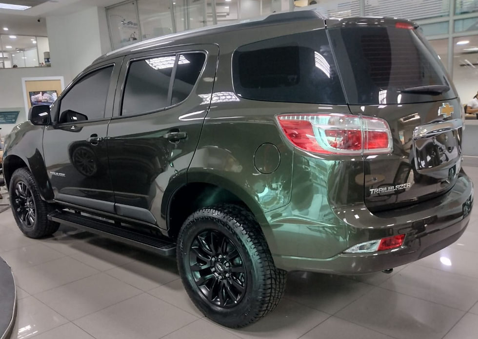 Miniatura: Estribos Planos Aluminio Negro Para Chevrolet TrailBlazer (2013-2026)