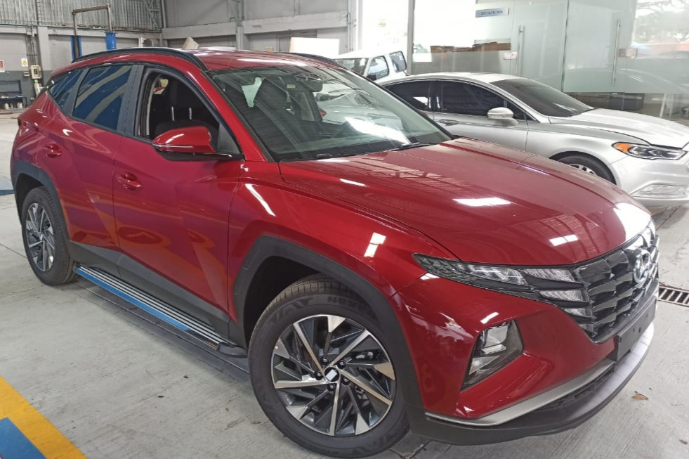 Estribos Planos SUV Rayas Para Hyundai Tucson NX4 (2022-2026)