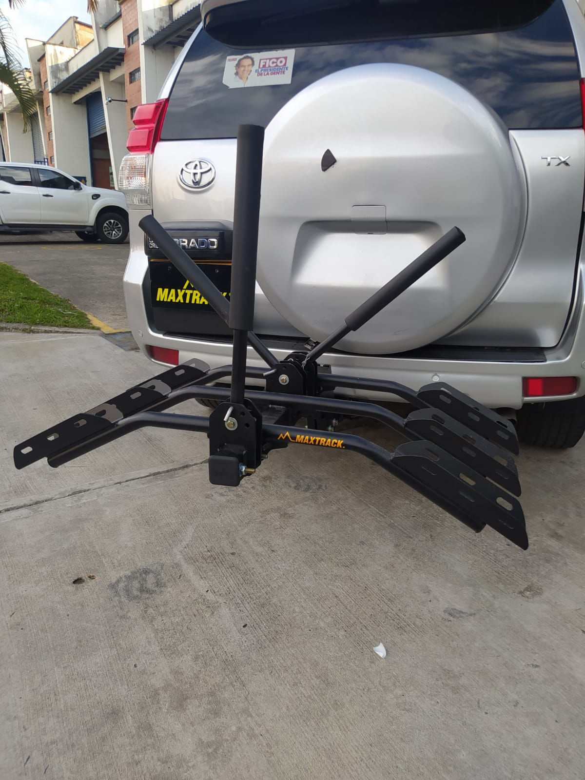 Portabicicletas Maxtrack x3 Para Toyota Prado Sumo (2010-2026)