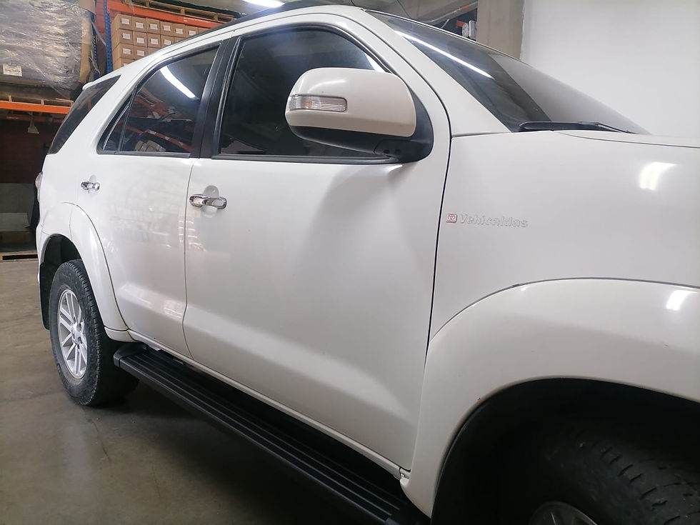 Estribos Planos Aluminio Track Para Toyota Fortuner (2007-2016)