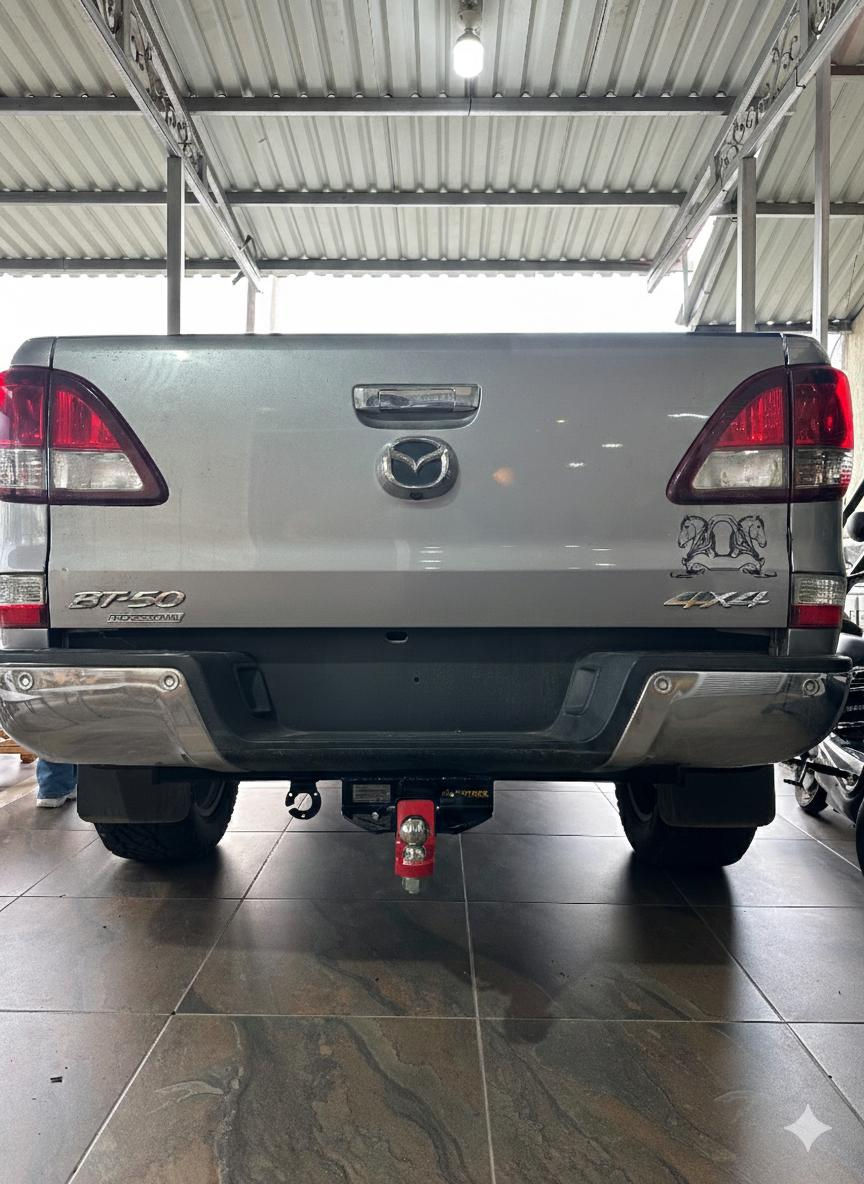 Tiro De Arrastre Para Mazda BT50 Professional (Con Accesorios Para Remolque)