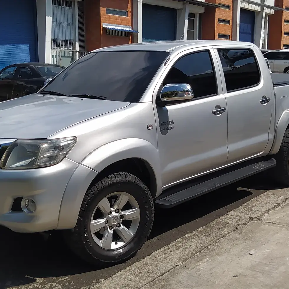 Estribos Planos Aluminio Inyectado Para Toyota Hilux Vigo (2007-2016)