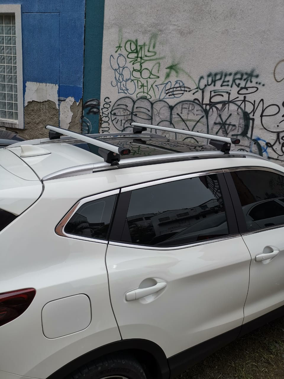 Barras Transversales Bajo Perfil en Aluminio para Nissan Qashqai (2015-2026)