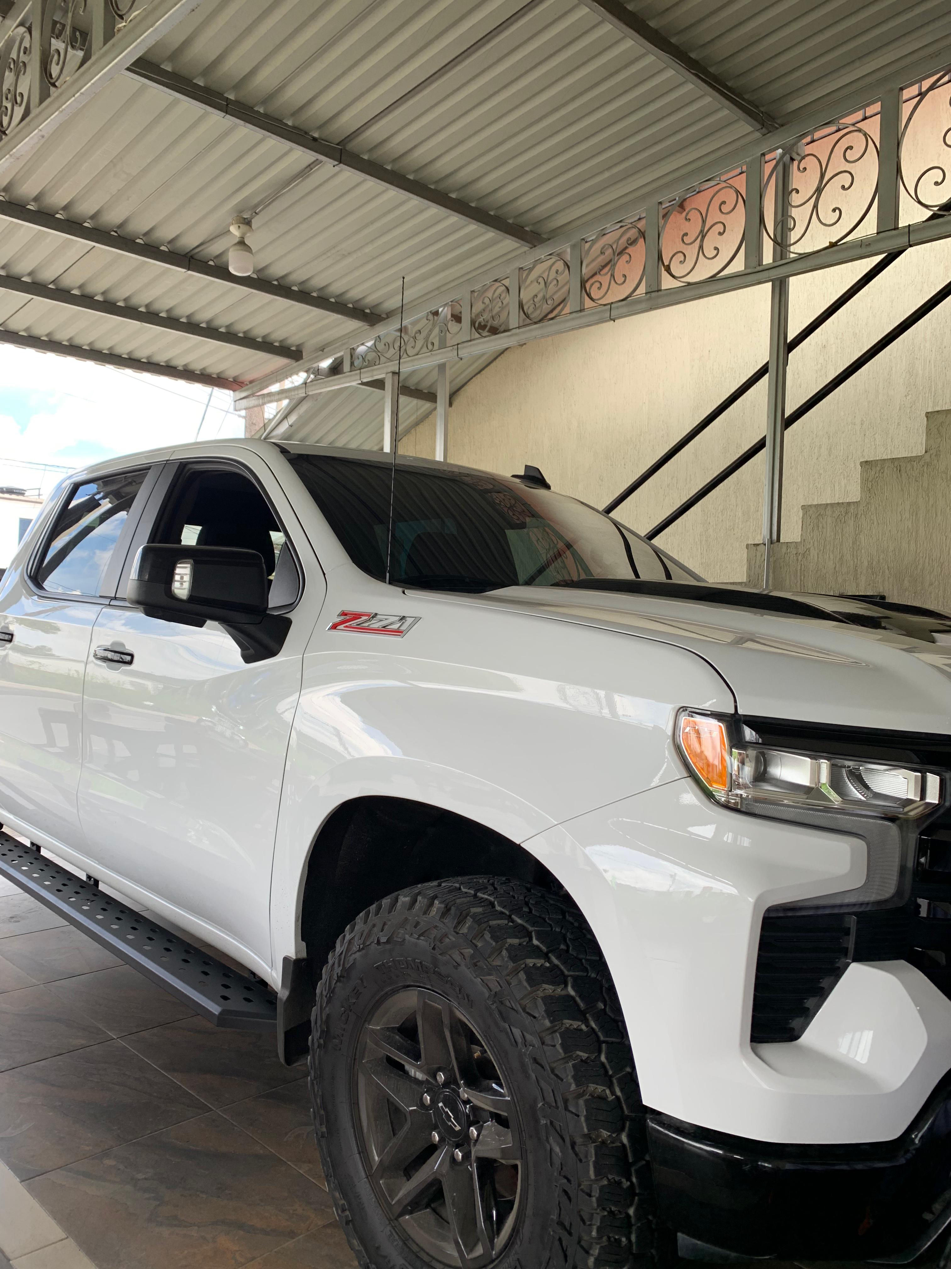 Estribos ForceTrack Chevrolet Silverado (2023-2027)