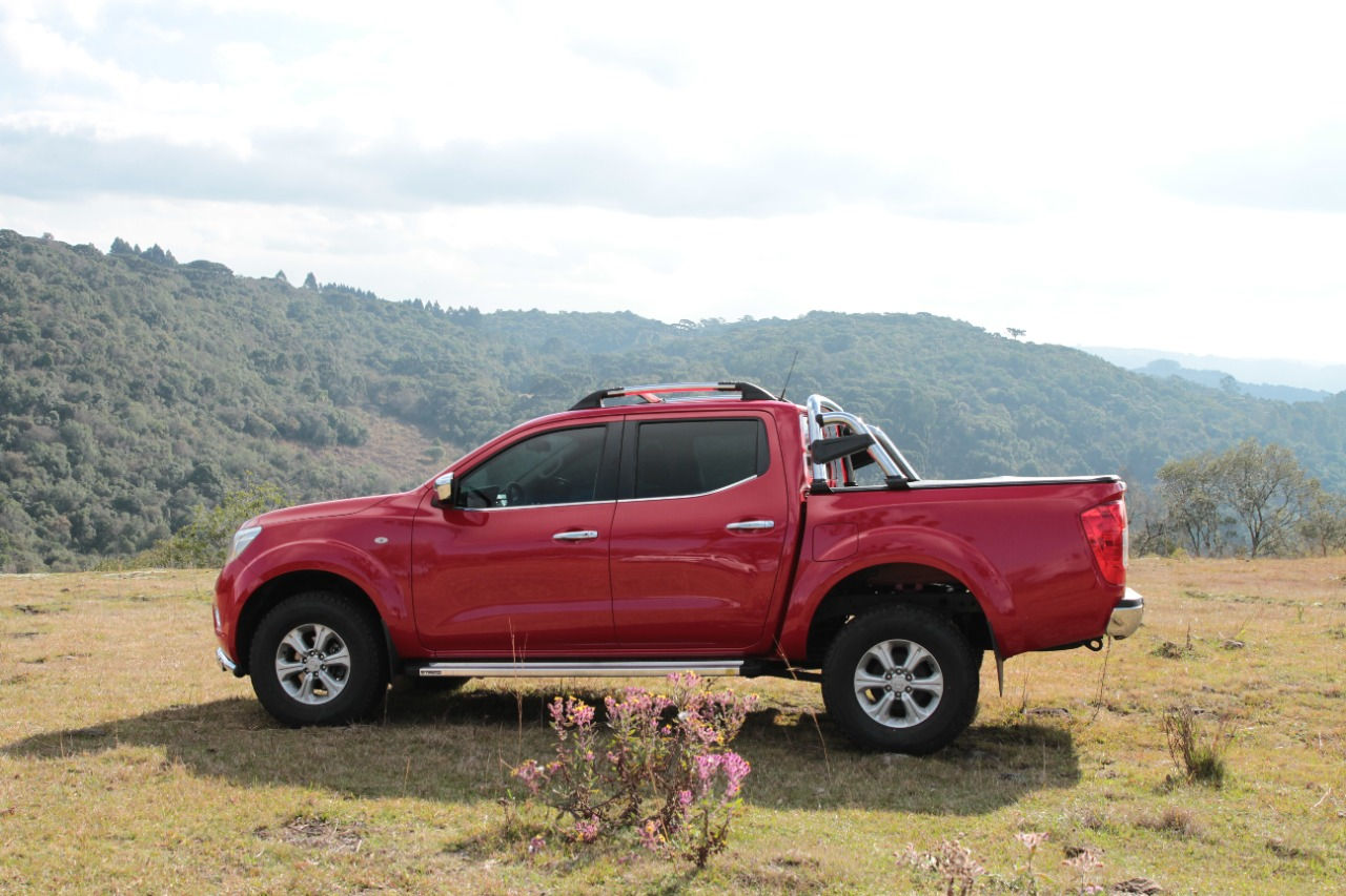 Barra Deportiva Cromada Para Nissan Frontier (2016-2021)
