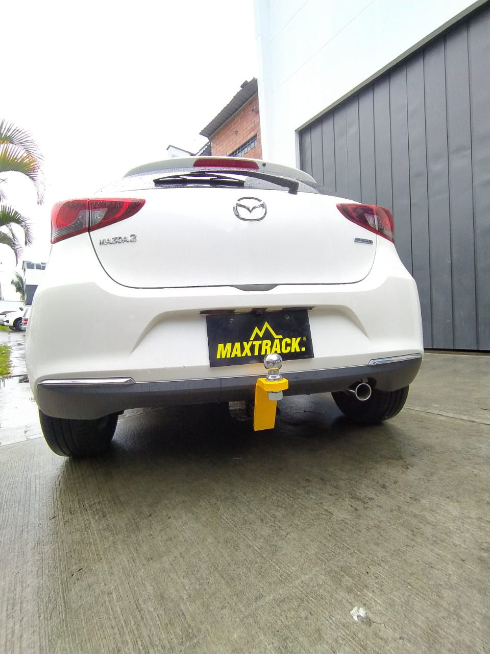 Tiro de Arrastre para Mazda 2 HatchBack 2016-2027 (Con Accesorios Para Remolque)