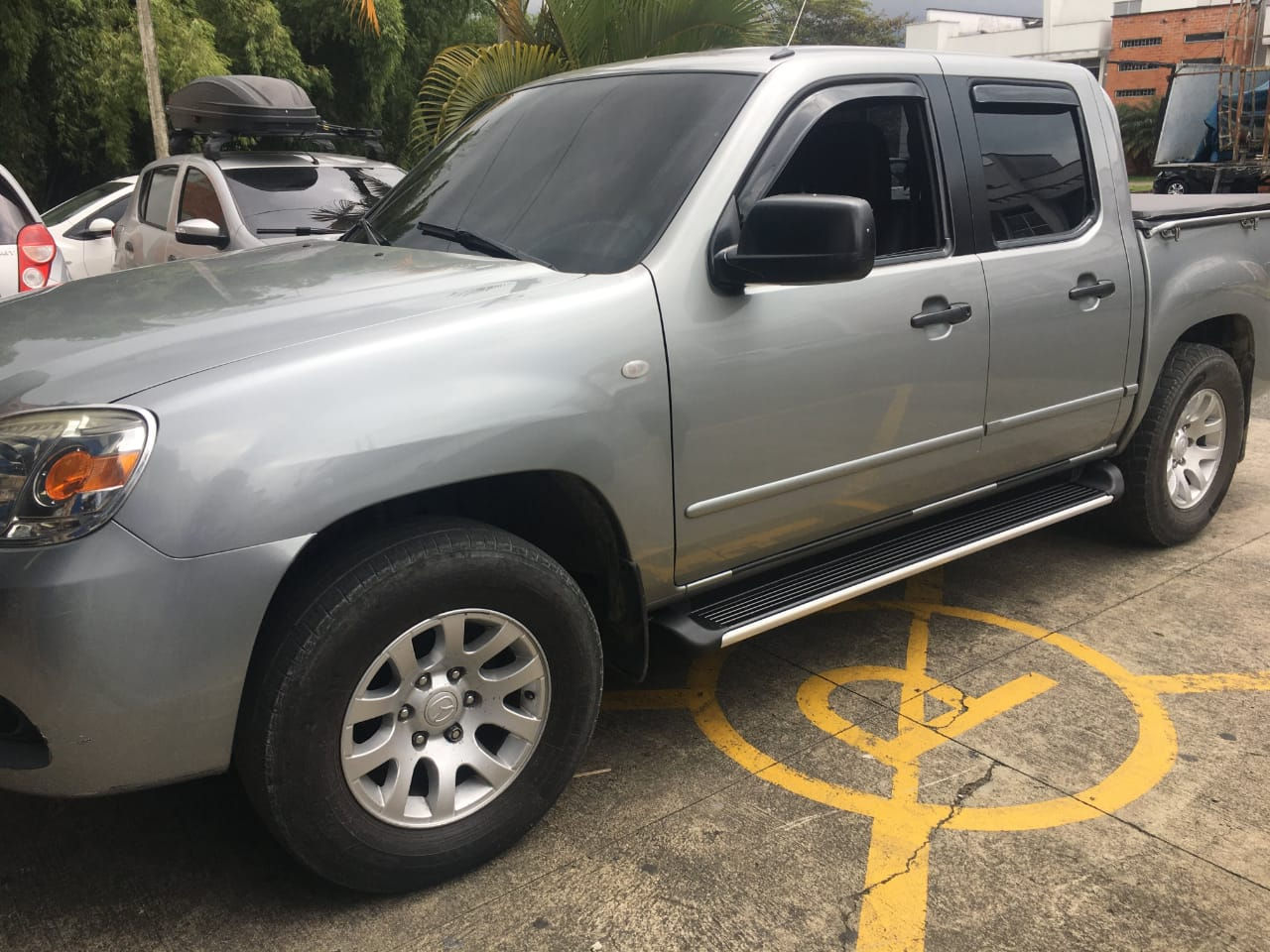 Estribos Planos Aluminio Mazda Bt50 (2007-2014)