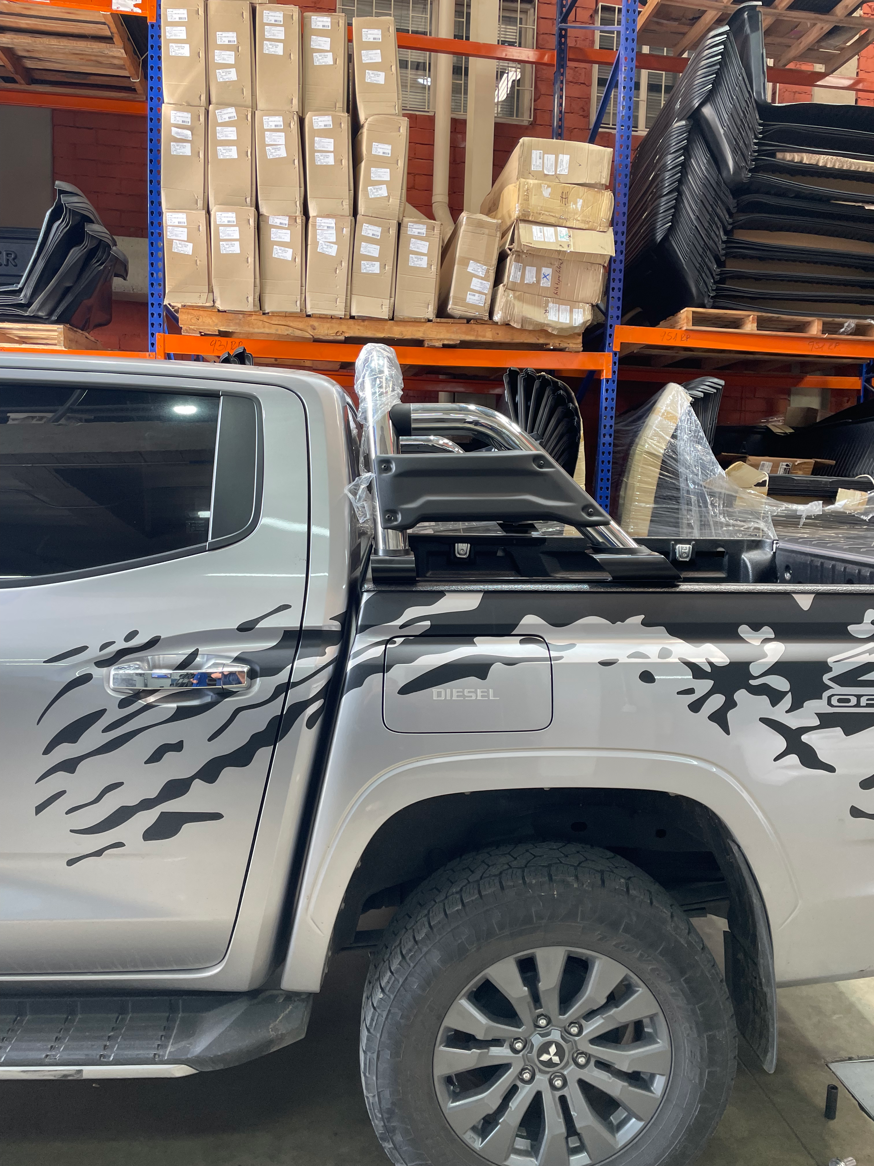Barra Deportiva Cromada Para Mitsubishi Sportero L200 Tritón (2025-2026)