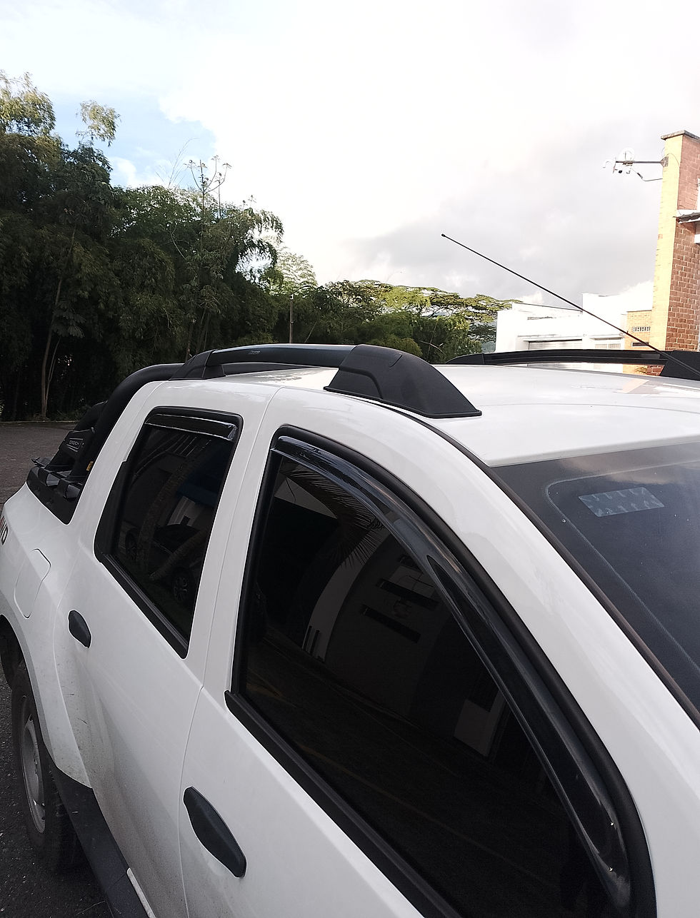 Miniatura: Barras de Techo Laterales Executive Para Renault Duster Oroch