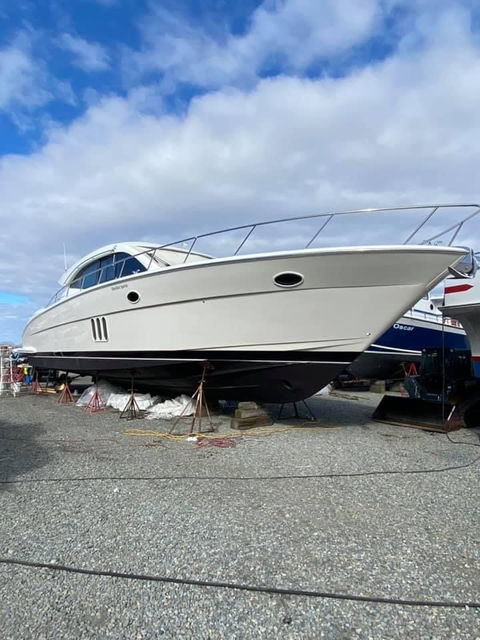 boat cleaned by Ran Boat Detailing and Waxing