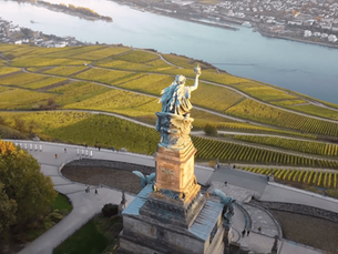 Rhein, Wein und ein Denkmal: Ein Stopp am Niederwalddenkmal in Rüdesheim