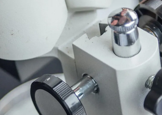 Microscope