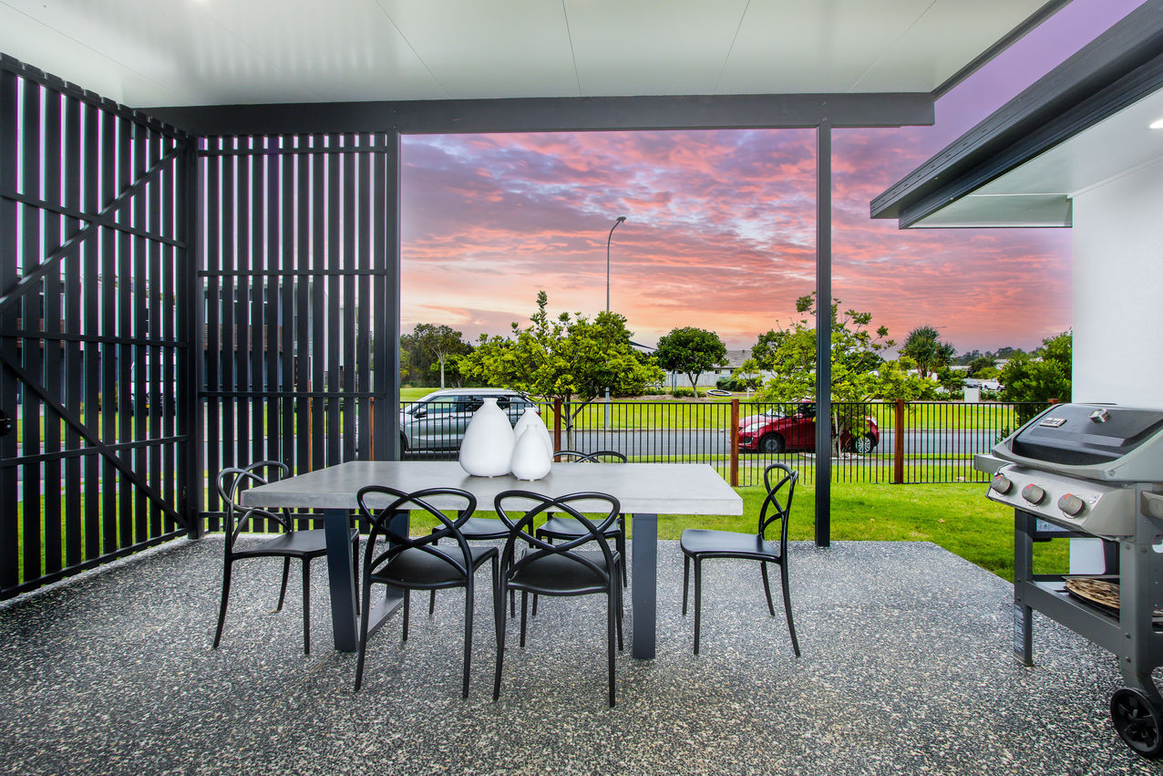 Patio 1.jpg