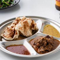 roti canai w beef rendang.jpeg