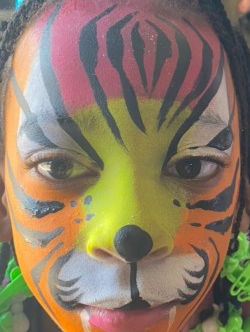 Kids Face Painter & Glitter Tattoos