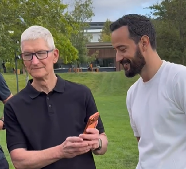 Tim Cook et Mathieu Forget