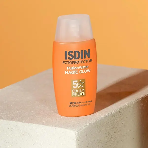 ES_4653_PDP_FPFWMAGICGLOWSPF5050ML_RESULTS_PERCENTAGES_SECTIONIMAGE_1.webp