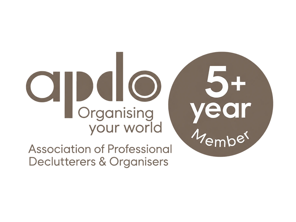 Graphic design logo featuring the APDO association badge with a 5+ year member emblem. Professional, trustworthy aesthetic on a black background.