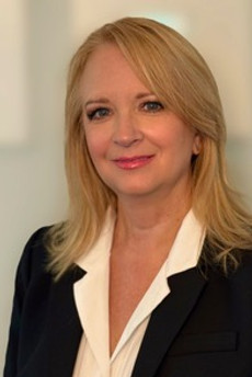 Headshot of Patricia Hoyt