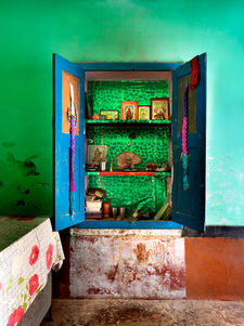 03) Haveli_Influenced_FamilyShrine_FullRes_WebRes.jpg