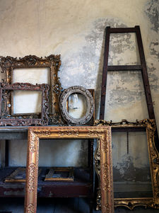 Frames_EightFrames&Easel_HIghRes_.jpg