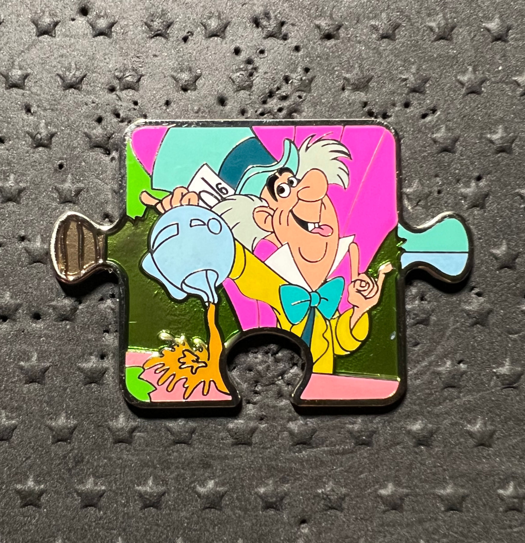Disney Character Connection Puzzle Pieces Alice In Wonderland The Mad Hatter