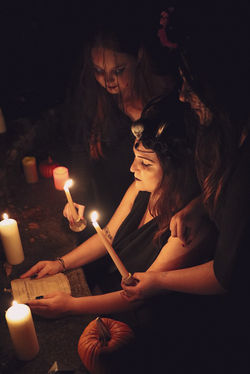 Trio de sorcières thème Halloween