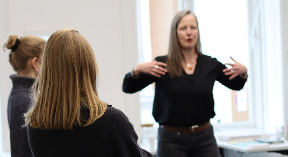 Stimmtraining für demokratischen Austausch mit starker Stimme