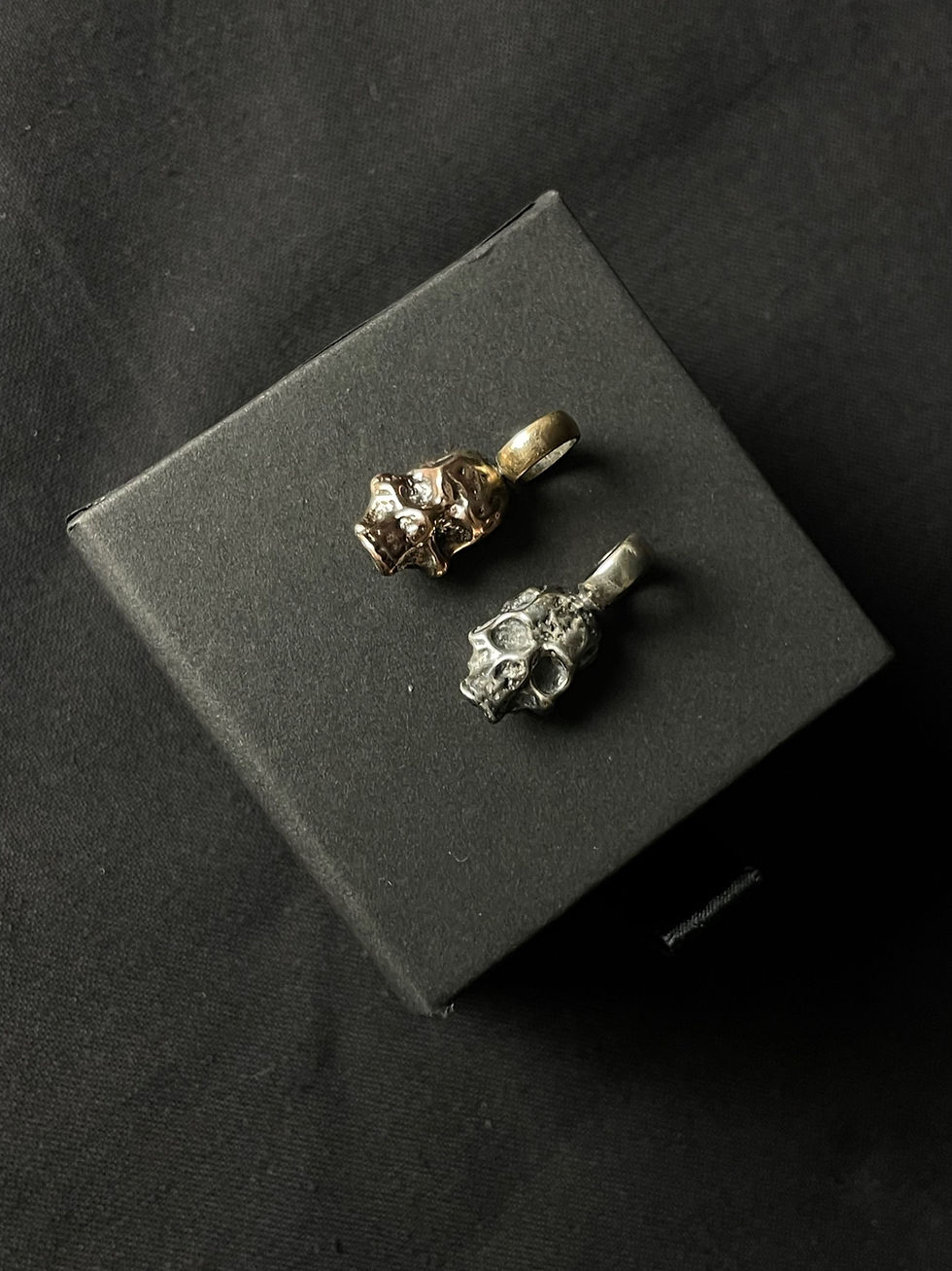 Thumbnail: Tartarus skull pendant