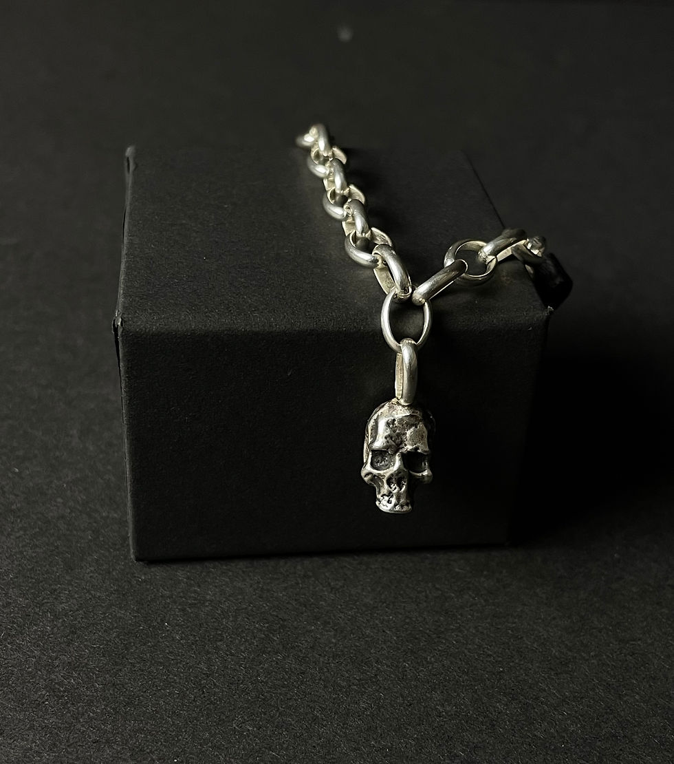 Thumbnail: Tartarus skull bracelet