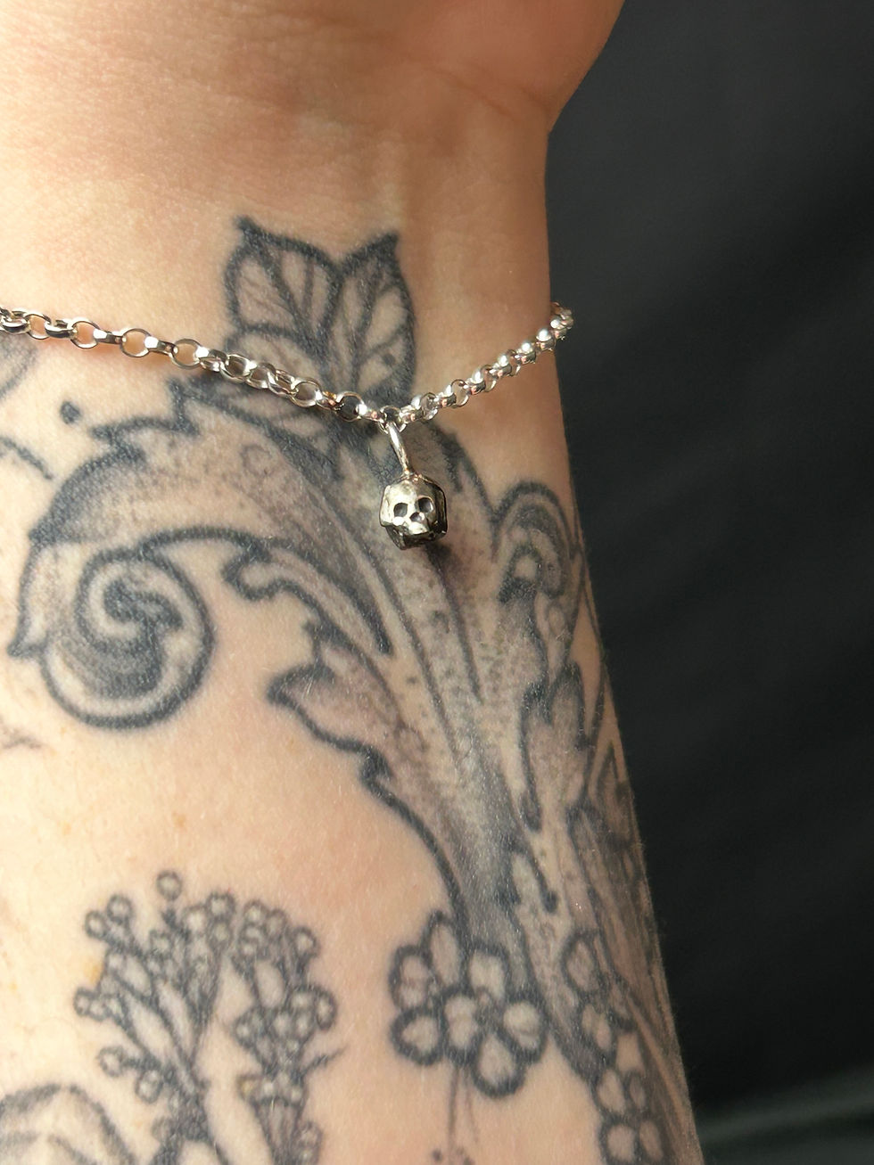 Thumbnail: Mini skull Lethe bracelet