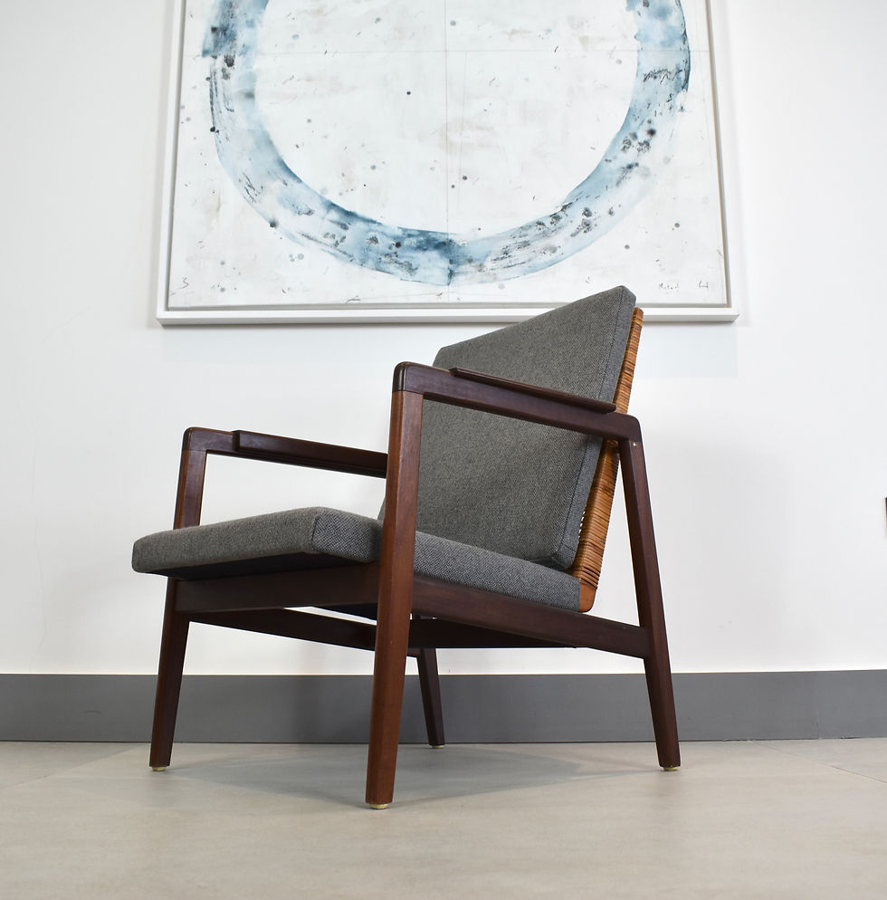 Thumbnail: Dutch Muntendam Rattan Backed Lounge Chair