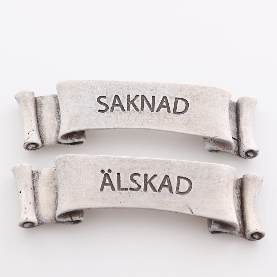 Sorgeband med text - Saknad och Älskad