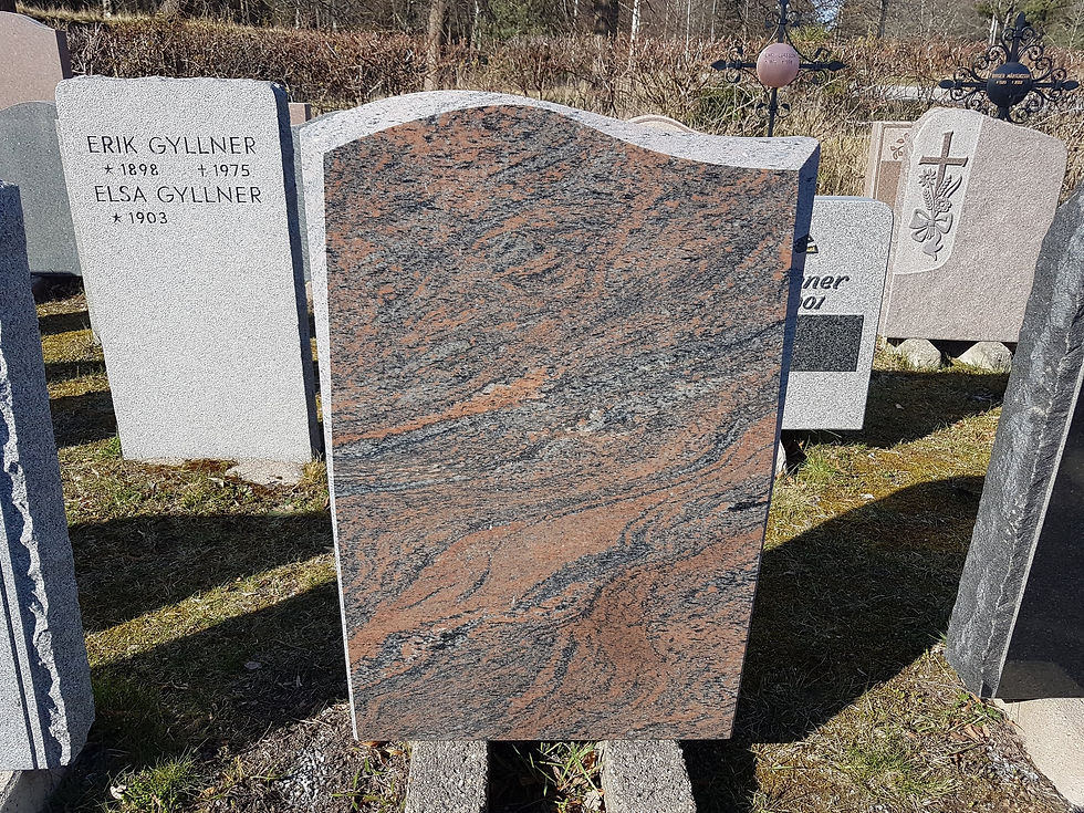 Gravsten E45 i rödflammig svensk gnejs