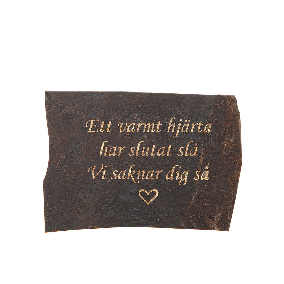 Miniatyrbild: Skiffersten med olika graverade texter