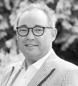 Dr. Gert- Jan van der Putten