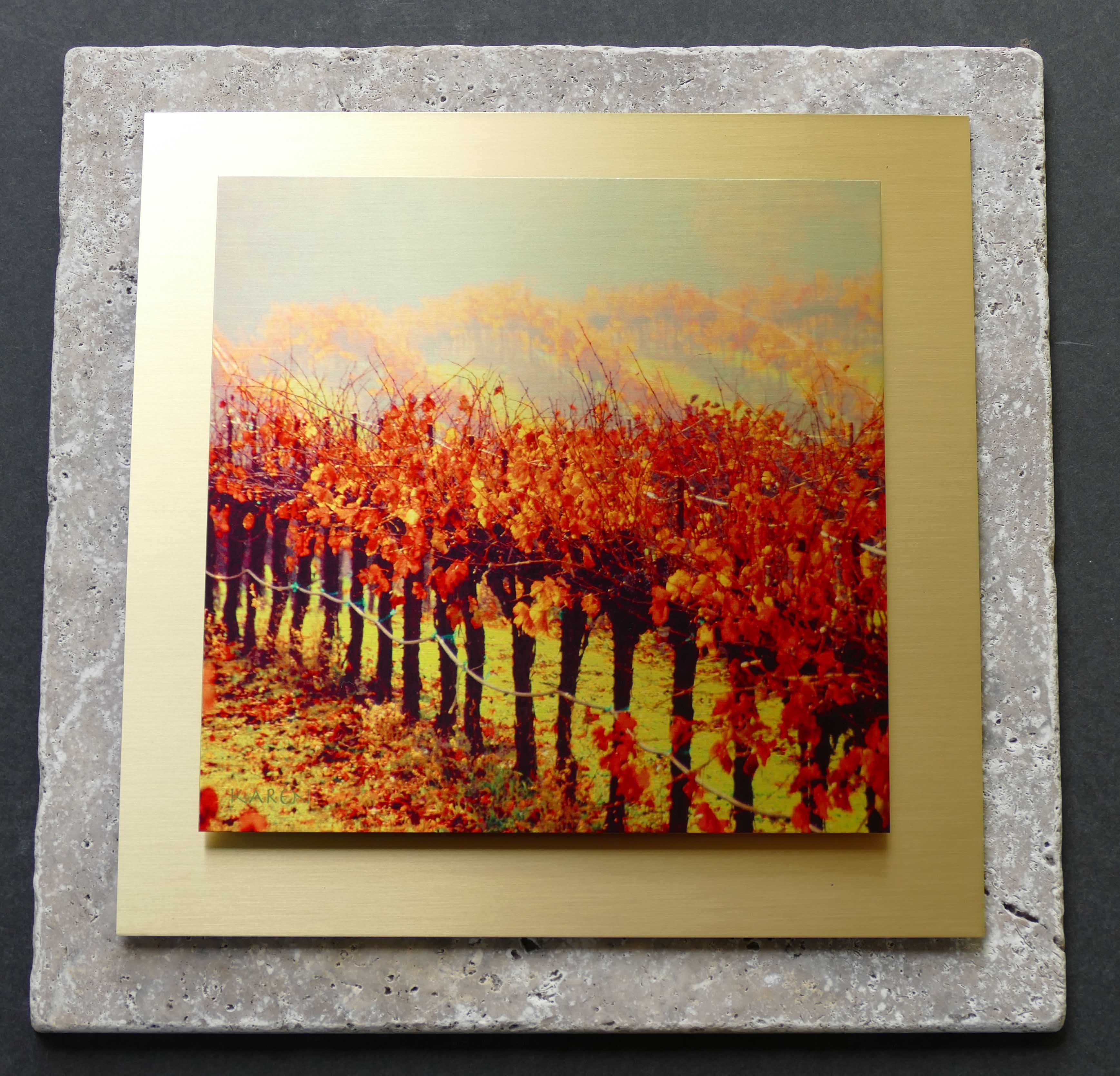 Misty Rolling Red gold on Tavertine