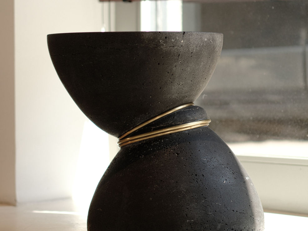Gesto Marble side table by Serafini