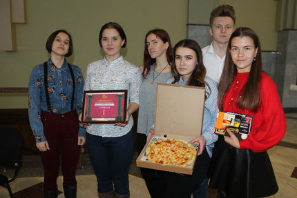 Победа в игре «QUIZилиУМ»