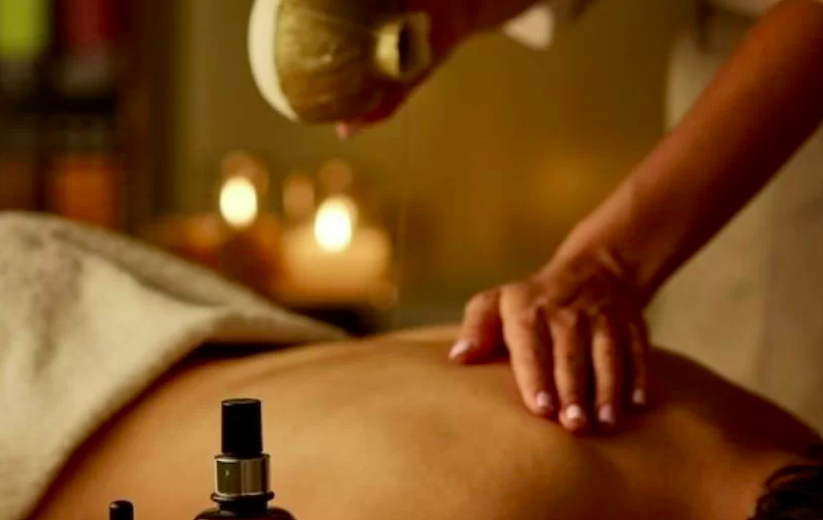 AROMA MASSAGE .png
