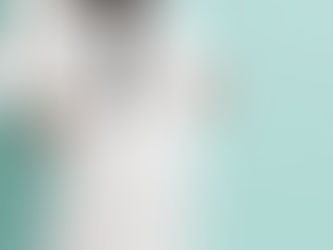 איך לובשים שמלה לבנה